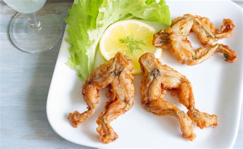 Fried Frog Legs | Traditional Frog Dish From New Orleans, United States ...