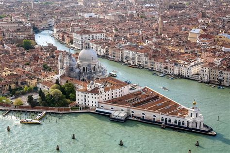 Take a Tour of the Famous Venice Architecture