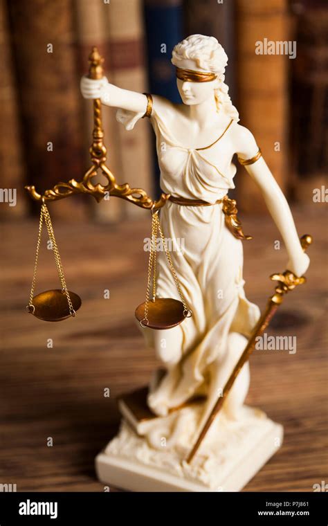 Statue of lady justice, Law concept Stock Photo - Alamy