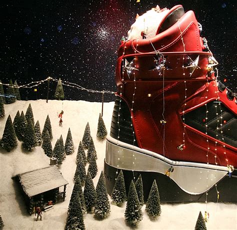 » Selfridges Christmas Shop Windows London!