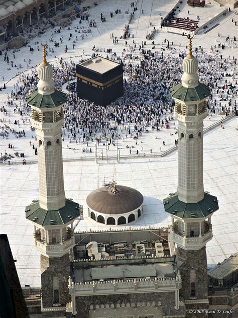 Kaaba - aerial view 2 - navedz.com