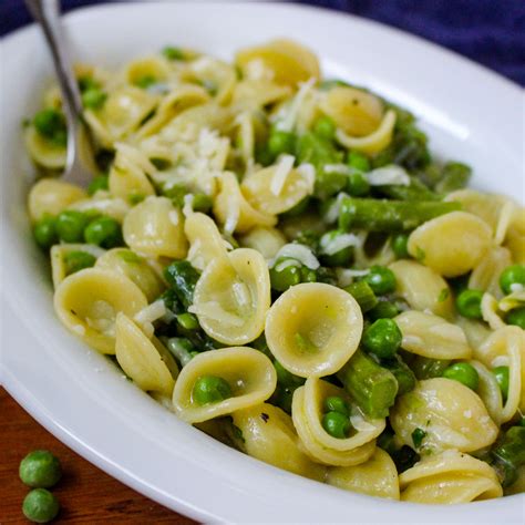 Cheesy Orecchiette Pasta with Peas and Asparagus - Ally's Cooking