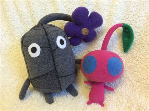 Rock and pink flying pikmin plushies! :) | Ooak, Custom items, Plushies