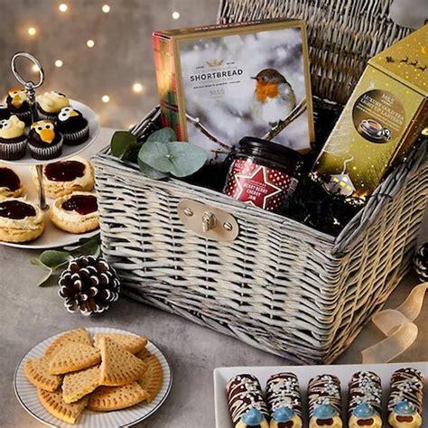 The best Marks and Spencer Christmas hampers and food gifts | Wellbeing ...