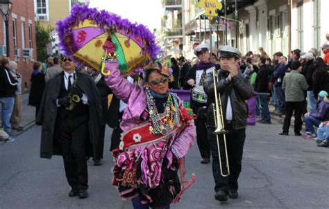 Krewe of Barkus Parade | New Orleans Local Mardi Gras Parades