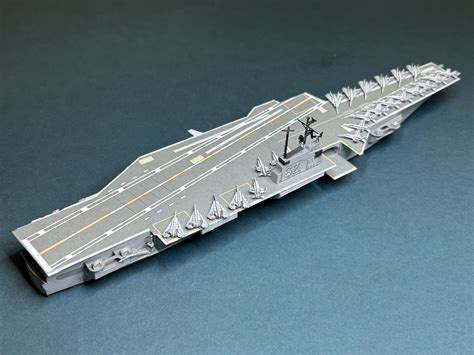 1/1250 Aircraft carrier USS INDEPENDENCE, Paper Model - EcardModels