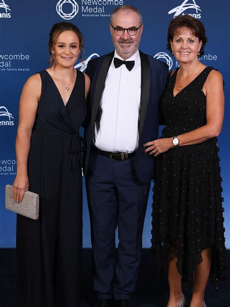 Ash Barty wins 2019 Newcombe Medal, pays emotional tribute to parents ...