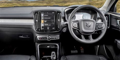 Volvo XC40 Interior & Infotainment | carwow