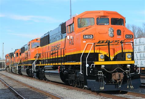 BNSF SD60M 1412 | BNSF SD60M 1412, an SD75M & a few more BNS… | Flickr