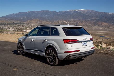 Audi Q7: Which Should You Buy, 2020 or 2021? | News | Cars.com