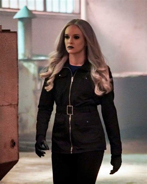 Killer Frost Costume - DIY Guide To Get Your Freezing Look