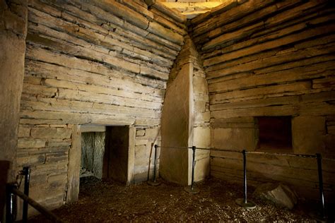 Maeshowe Chambered Cairn - Discover Orkney's Finest Neolithic Tomb