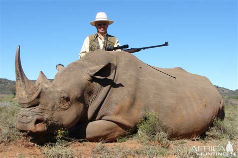 Hunting White Rhino with Wintershoek Johnny Vivier Safaris in SA ...