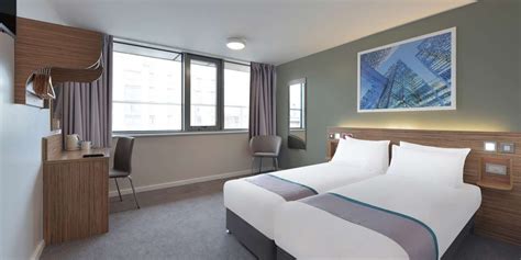 Travelodge London Waterloo Hotel (London): What to Know BEFORE You ...