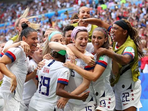 Us Womens Soccer Team Pictures - PictureMeta