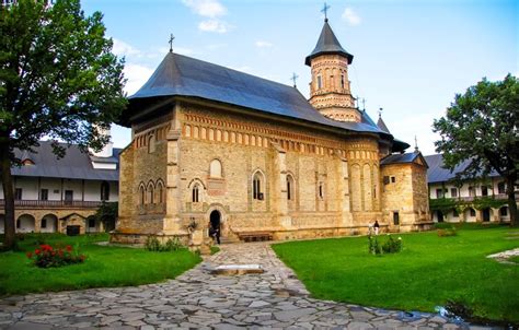 Painted Monasteries in Bucovina - Romania Travel