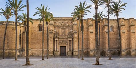 La plaza de la Catedral – Catedral de Almería