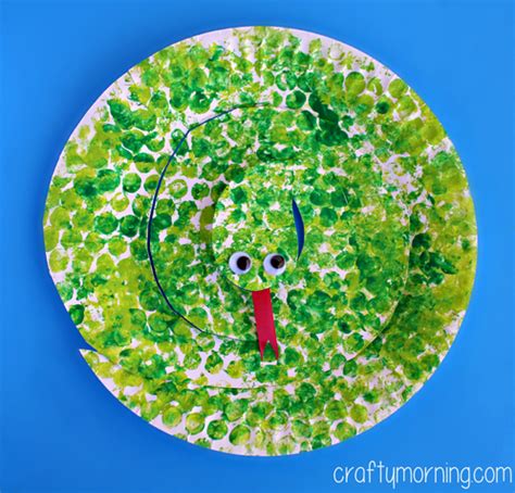 Paper Plate Snake Craft Using Bubble Wrap - Crafty Morning