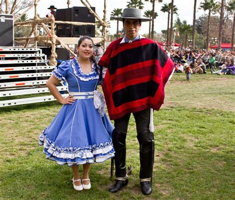 Pin en folk dress up: Chile