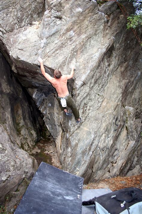 Summit or Plummet: Dream Bouldering Gear List - OutdoorGearLab