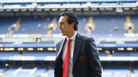 Unai Emery criticism is a 'nonsense', according to Gary Neville ...