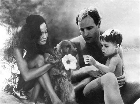 Marlon Brando with his Tahitian Wife Tarita, and their son, Simon ...