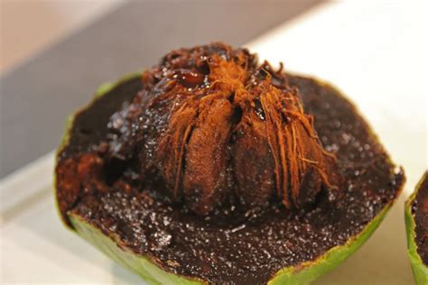 Foodie: Black Sapote (Chocolate Pudding Fruit)