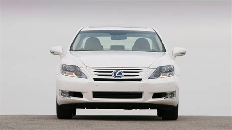 2012 Lexus LS 600h L Preview