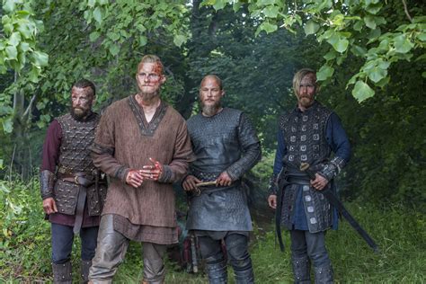 ‘Vikings’ Season 4 Spoilers: Cast Shares Bloody Behind-The-Scenes Set ...