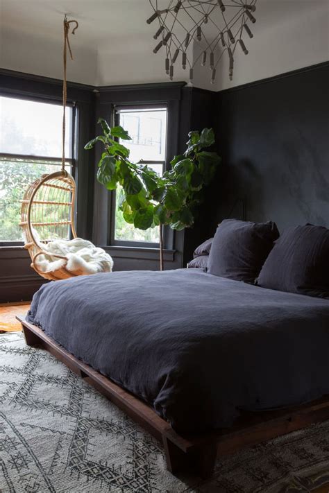 16 Beautiful Rooms That Prove Black Walls Are Totally Accessible ...