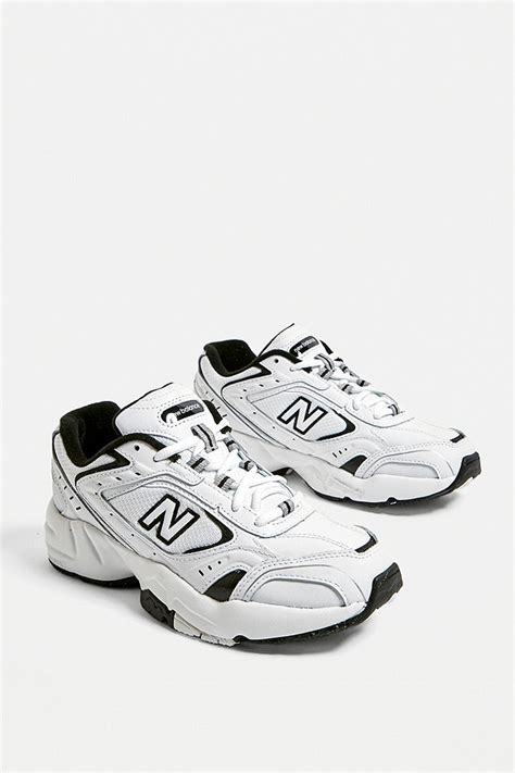 New Balance 452 Black & White Trainers | Urban Outfitters UK