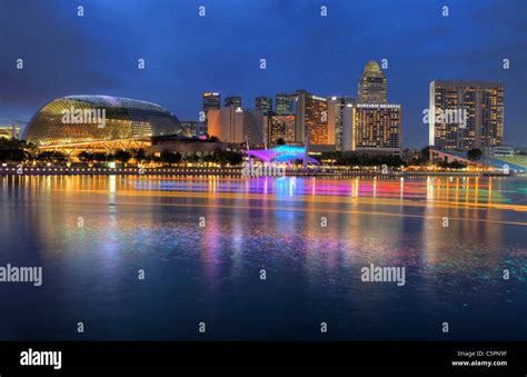 Esplanade singapore hi-res stock photography and images - Alamy