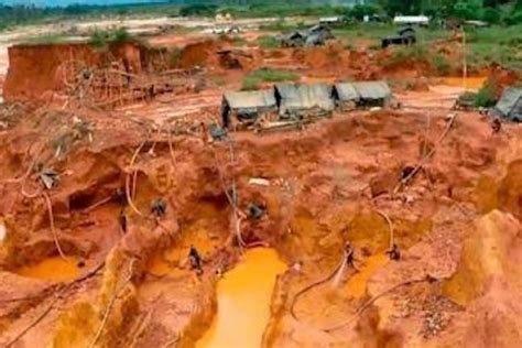 At least twelve miners dead from gold mine collapse in Venezuela ...