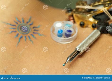 Electric pen for tattoo stock image. Image of body, drawing - 39634533