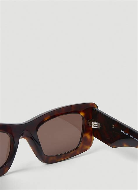 Prada - Cat-Eye Sunglasses in Brown Prada