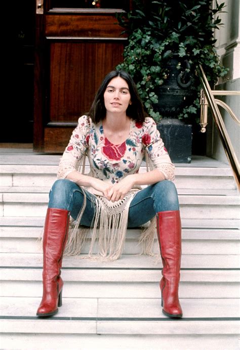 Happy 68th Birthday, Emmylou Harris! 5 Looks That Define Her Enduring ...