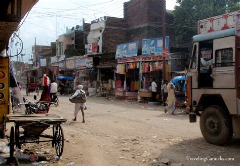 Sunauli Border Crossing from Nepal to India