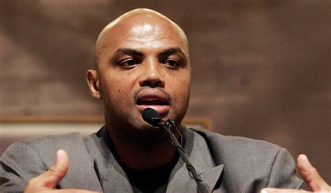 Charles Barkley offers an emotional farewell at Moses Malone’s funeral ...