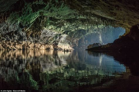 Laos kayakers capture Tham Khoun Ex cave's incredible rock formations ...