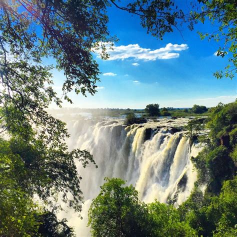 A Guide to Victoria Falls, Zambia and Zimbabwe - World of Wanderlust