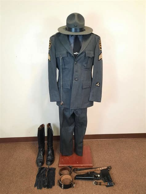 Vintage PA State Police Uniform - Jul 24, 2021 | Cordier Auctions ...