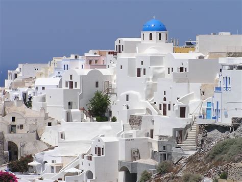 File:Oia-Santorini-Greece.jpg