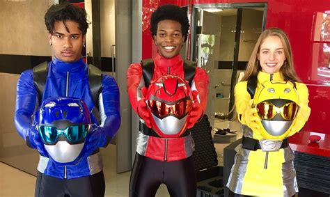 Teaser and cast announcement for Power Rangers: Beast Morphers ...