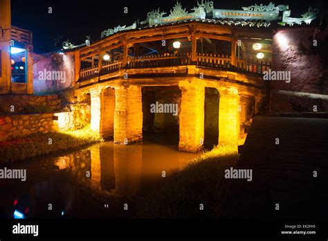 Old japanese bridge at night in Hoi An Stock Photo - Alamy