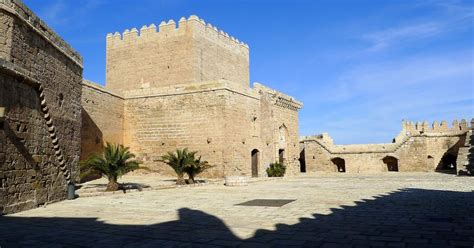 Visit of Castle in Almería - Monumental Moorish castle | Gigaplaces.com