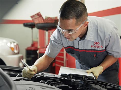 Service Department in Illinois | Lombard Toyota