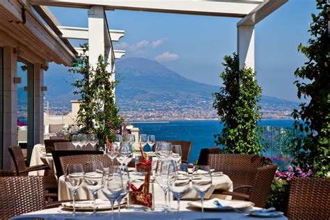 Grand Hotel Vesuvio - Recensioni, foto e telefono