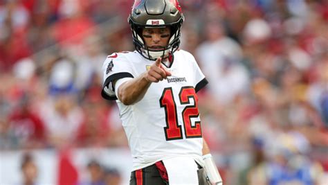 Tom Brady leads Tampa Bay Buccaneers to late-game magic, breaking more ...