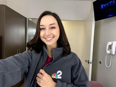 Lauren Hope NBC2 😉 : r/ReporterInstaHotties