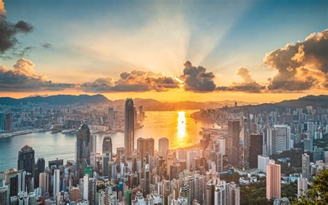 A Spectacular Sunrise at Victoria Peak, Hong Kong | WT Journal